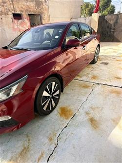 نیسان ئەلتیما